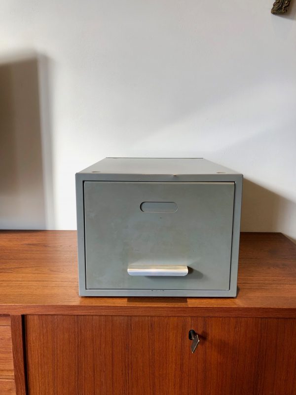 Metal Archive Holder - Image 4