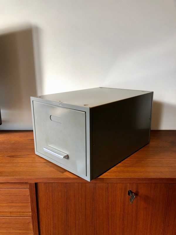 Metal Archive Holder