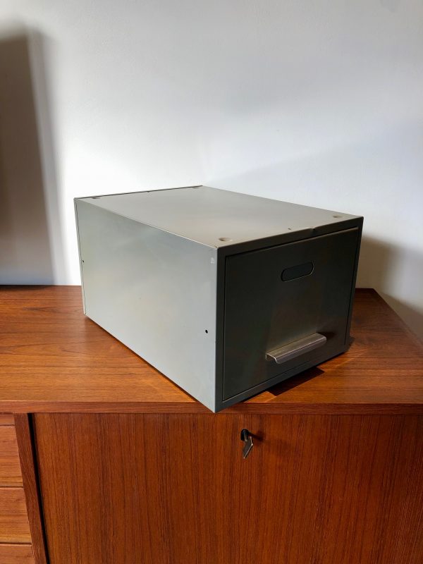 Metal Archive Holder - Image 6