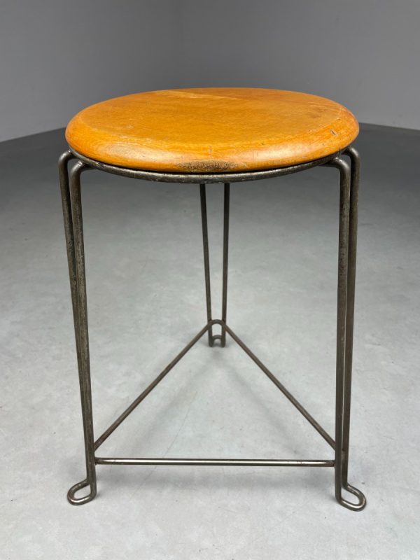 Industrial-Tomado-stool-Jan_van_der_Togt-Vintage-tripod-1930s-design-krukje-Holland-echtvintage-echt-