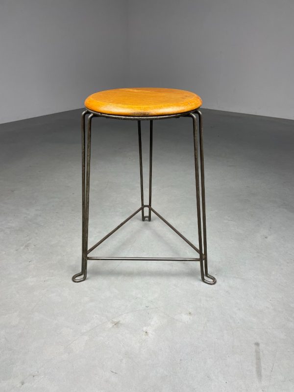 Industrial-Tomado-stool-Jan_van_der_Togt-Vintage-tripod-1930s-design-krukje-Holland-echtvintage-echt-