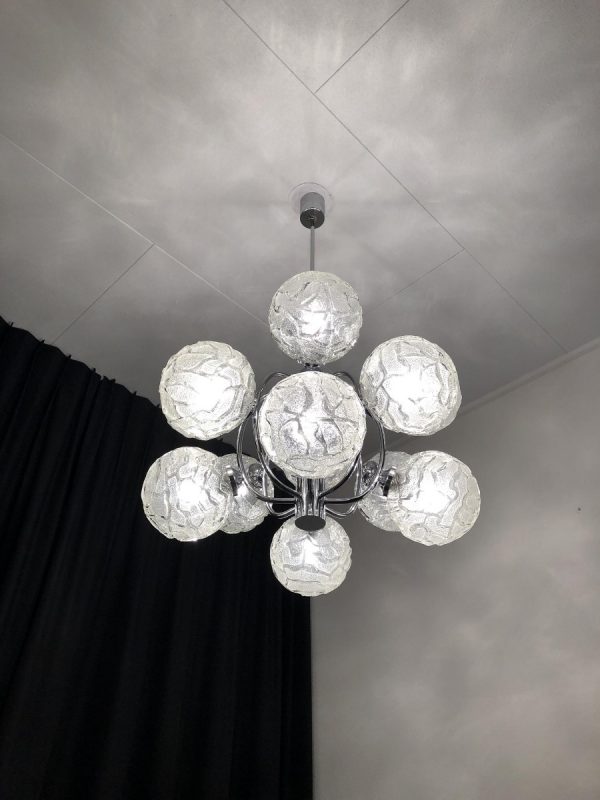 Impressive Chandelier Light
