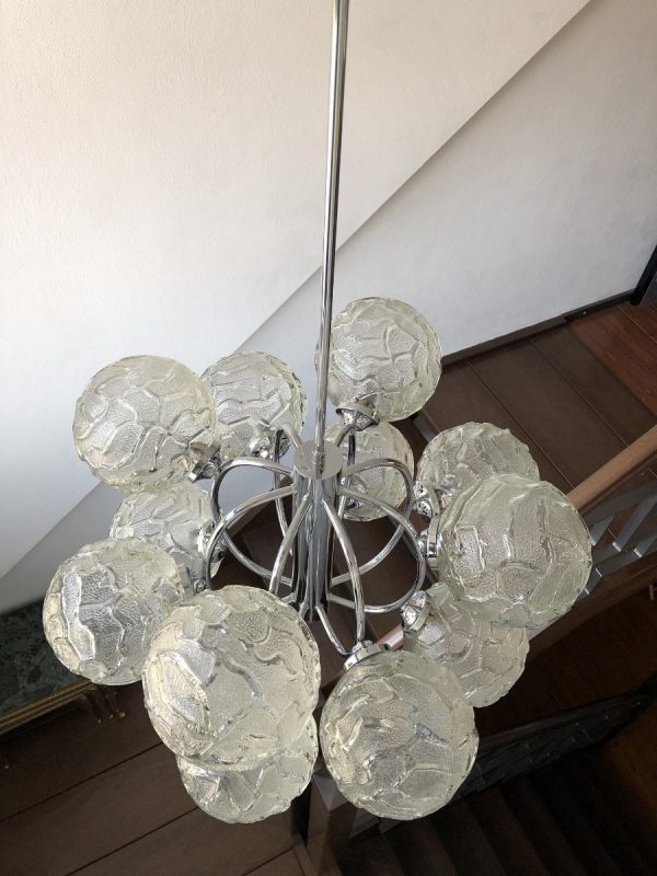 Impressive Chandelier Light - Image 8
