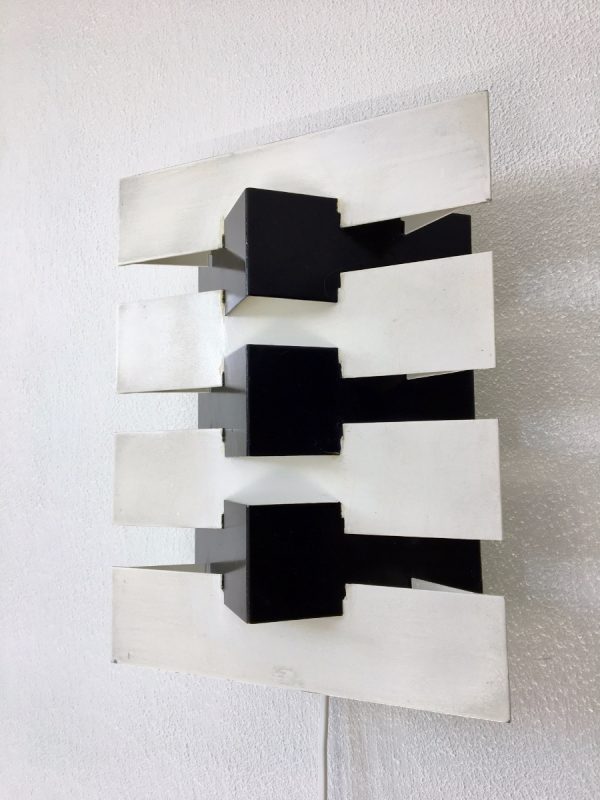ANVIA Almelo Metal Wall Light - Image 4