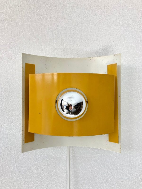Anvia metal wall light
