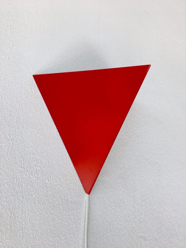 Minimalistic ANVIA Triangle Metal Wall Light - Image 10