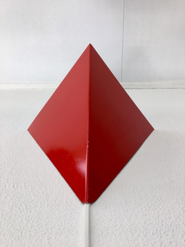 Minimalistic ANVIA Triangle Metal Wall Light - Image 5