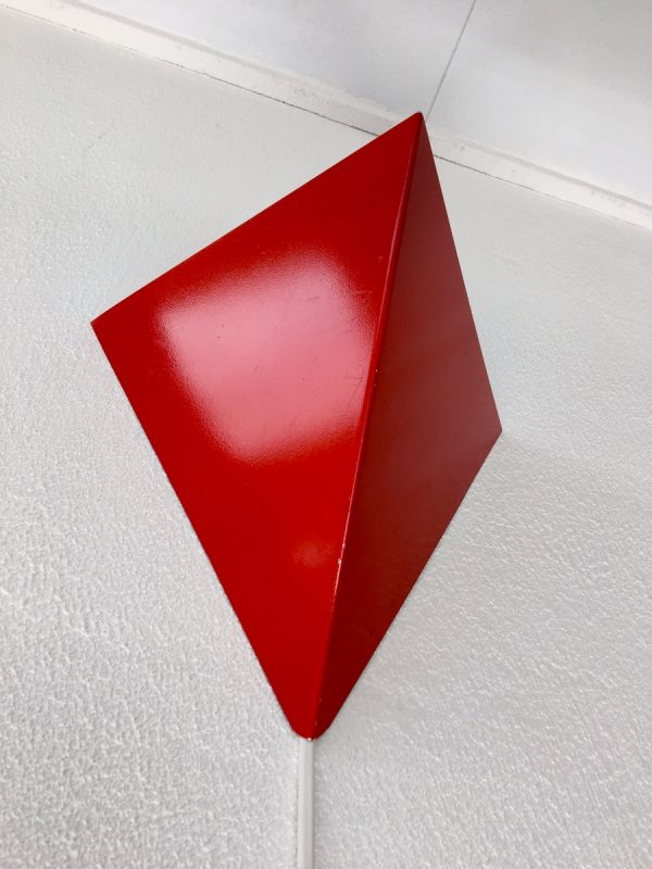 Minimalistic ANVIA Triangle Metal Wall Light - Image 4