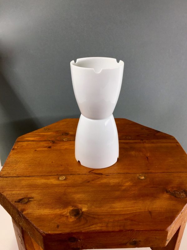 Symmetrical Porcelain Light - Image 4