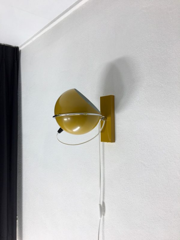GePo wall lamp - metal - Dutch 70's design Space Age light