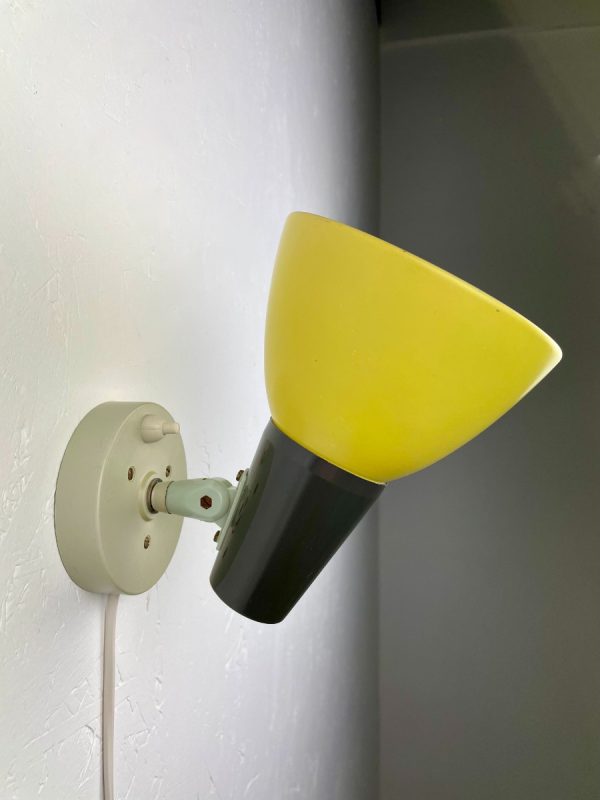 Vintage 1950's wall light - rare yellow Philips lighting - Louis Kalff design lamp - Aluminium