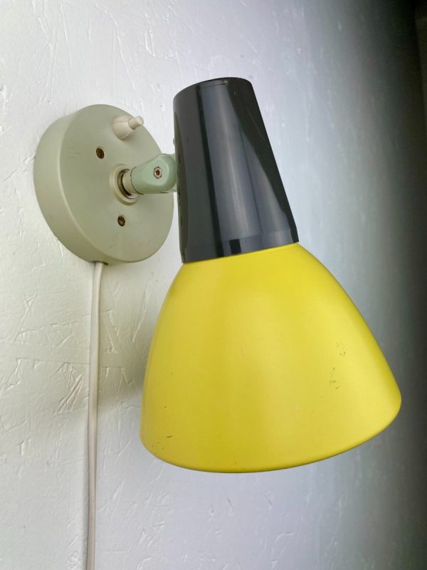 Vintage 1950's wall light - rare yellow Philips lighting - Louis Kalff design lamp - Aluminium