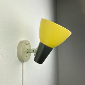 Vintage 1950's wall light - rare yellow Philips lighting - Louis Kalff design lamp - Aluminium