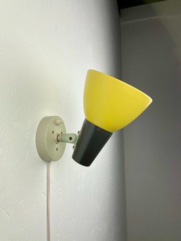 Vintage 1950's wall light - rare yellow Philips lighting - Louis Kalff design lamp - Aluminium