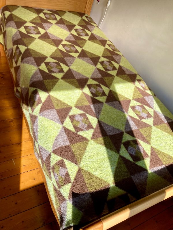 Vintage Dralon Acrylic plaid - Retro blanket 70's