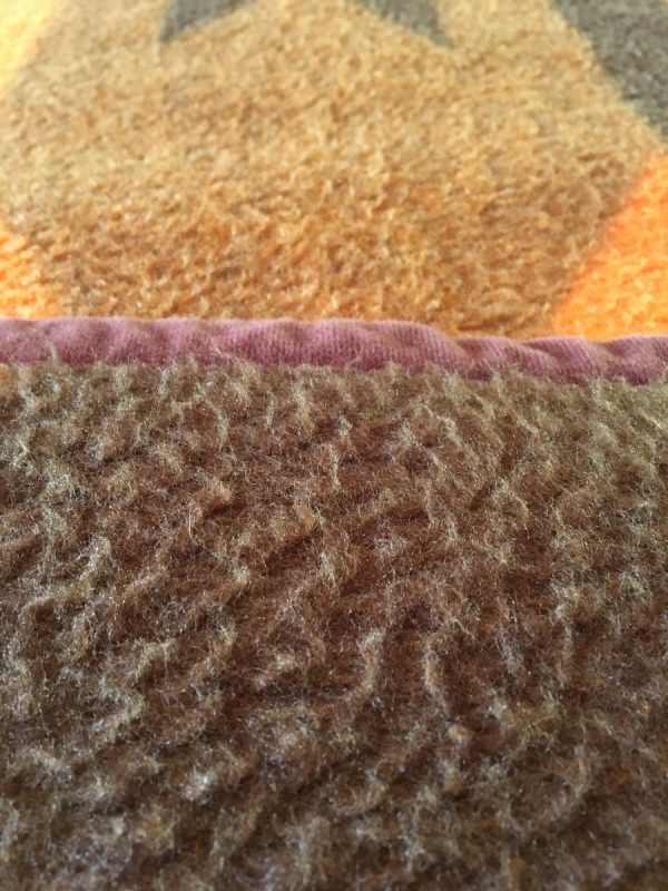 Large Real dralon blanket - Image 10