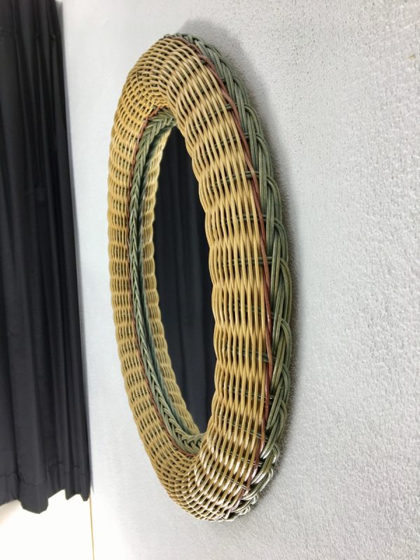 Rattan-vintage-round-mirror-Wicker-woven-frame-Boho-decor-Retro-rotan-MidCentury-echtvintage-echt-