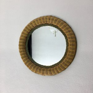 Rattan-vintage-round-mirror-Wicker-woven-frame-Boho-decor-Retro-rotan-MidCentury-echtvintage-echt-