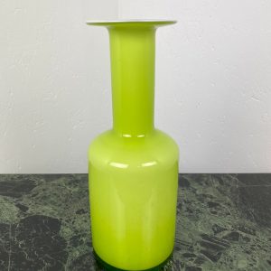 Green opaline glas vase - Holmegaard - Otto Brauer - Denmark - 1960 - vintage design icon