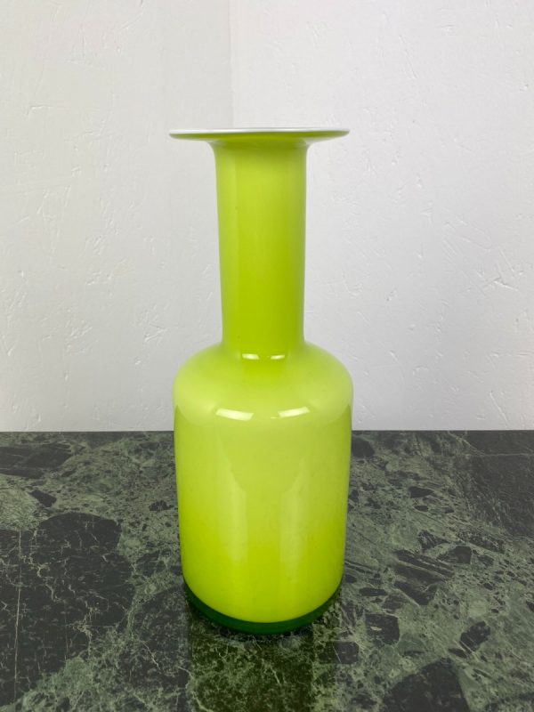 Green opaline glas vase - Holmegaard - Otto Brauer - Denmark - 1960 - vintage design icon