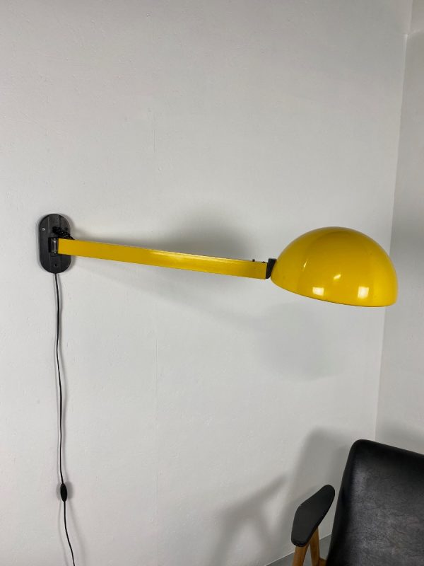 echtvintage echt Vintage space age telescopic wall lamp - yellow metal swing arm light - Massive Belgium - rare pop art 70's modern lighting