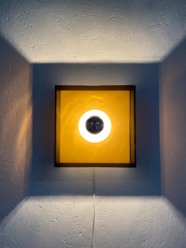 Vintage space age wall lamp - Plexiglass 70s square wall light - perspex vintage modern Dutch design