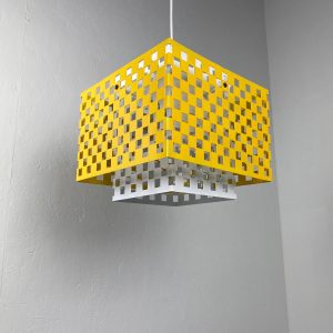 Vintage-70s-perforated-metal-hanging-lamp-rare-Dutch-light-pilastro-echtvintage-Tjerk-Rijenga-echt