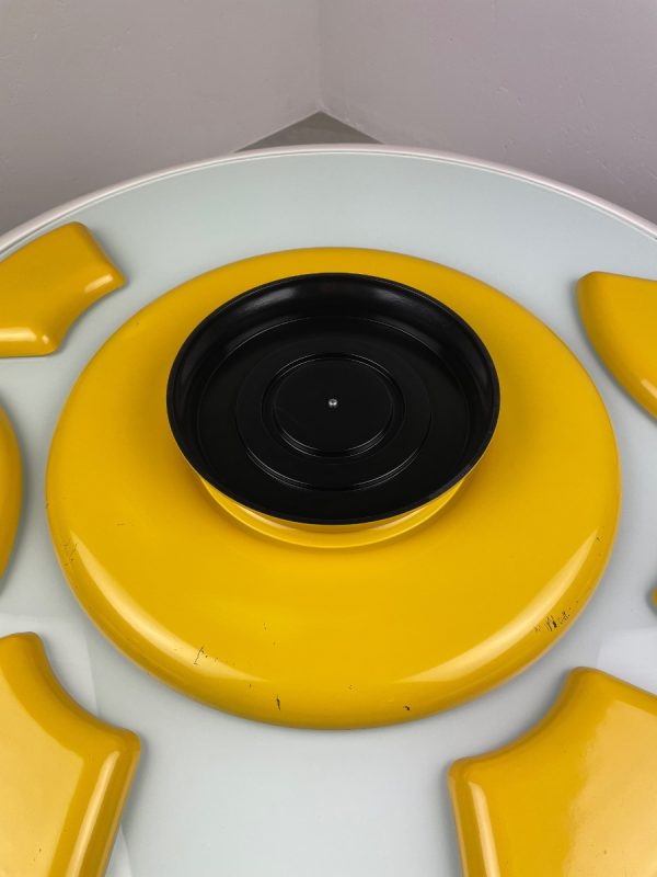 echt Vintage lazy susan - melamine yellow plastic - large 70s retro rotatable trays for party snacks or sauce echtvintage