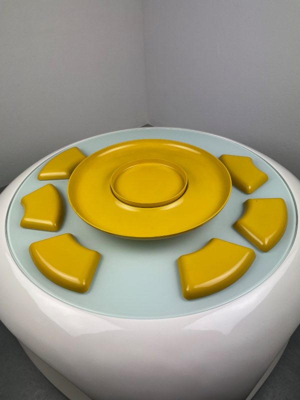 echt Vintage lazy susan - melamine yellow plastic - large 70s retro rotatable trays for party snacks or sauce echtvintage