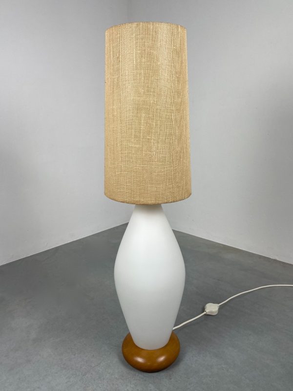 Large white opaline glass floor lamp - 70s big vintage light with lamp in glass base echtvintage maastricht