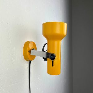 Vintage metal spotlamp - yellow retro wall lamp - 1970's modern light - Dutch design lighting echtvintage echt