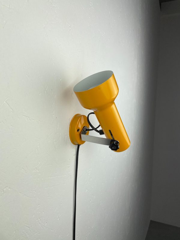 Vintage metal spotlamp - yellow retro wall lamp - 1970's modern light - Dutch design lighting echtvintage echt