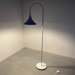 Vintage Hala Zeist trumpet floorlamp -1970s metal light - Dutch design - Hala Zeist Aluminium lighting - mid century white XL echtvintage echt
