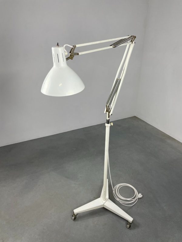 Hala Zeist industrial workshop floor lamp by H. Busquet - vintage 1960s Dutch design lighting - adjustable mobile echtvintage