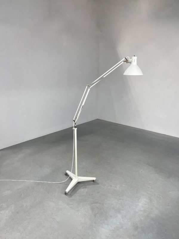 Hala Zeist industrial workshop floor lamp by H. Busquet - vintage 1960s Dutch design lighting - adjustable mobile echtvintage