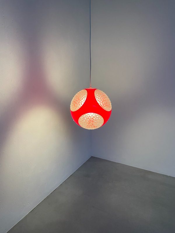Space age 1970s pendant lamp - Massive Belgium - red plastic light - vintage iconic lighting - pop art design echtvintage