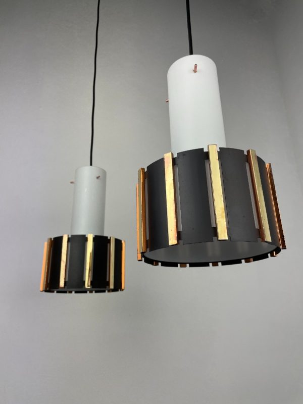 echt vintage Vintage 1960s twin beam pendant lights - opaline glass brass copper metal pendant lamp - mid century lighting