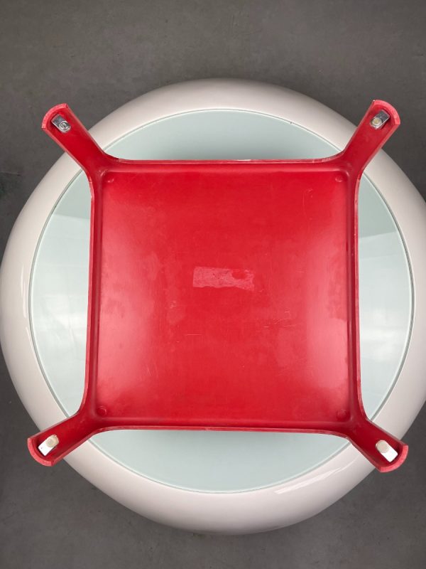 Rare red fiberglass reinforced polyester table - Vico Magistretti Demetrio 45 side table for Artemide – iconic modern 60s design echt vintage